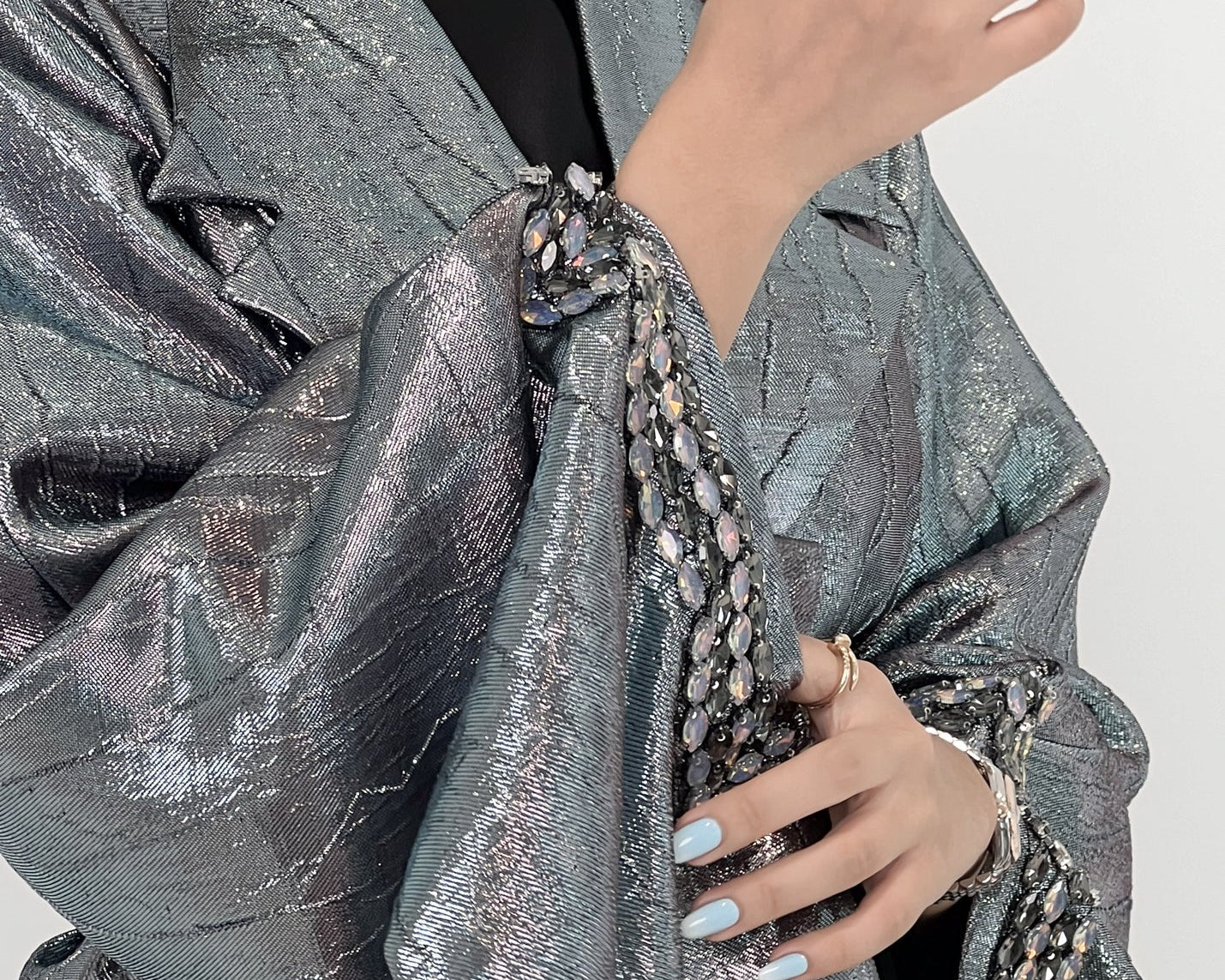 How to Choose the Perfect Abaya Size?