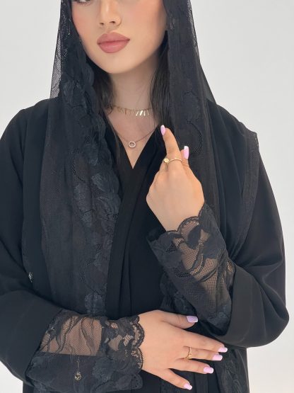 Abaya en Tissu Neda avec Dentelle